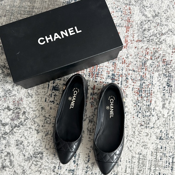 Chanel ballerina shoes size 37.5 - Picture 1 of 6